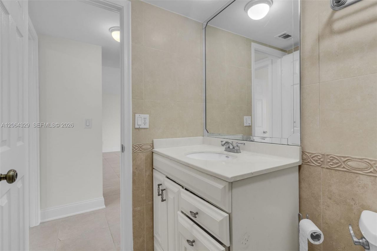 7745 SW 86th St, Unit D-218, Miami, FL 33143 Photo