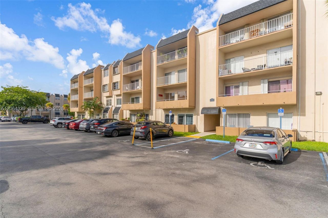 7745 SW 86th St, Unit D-218, Miami, FL 33143 Photo