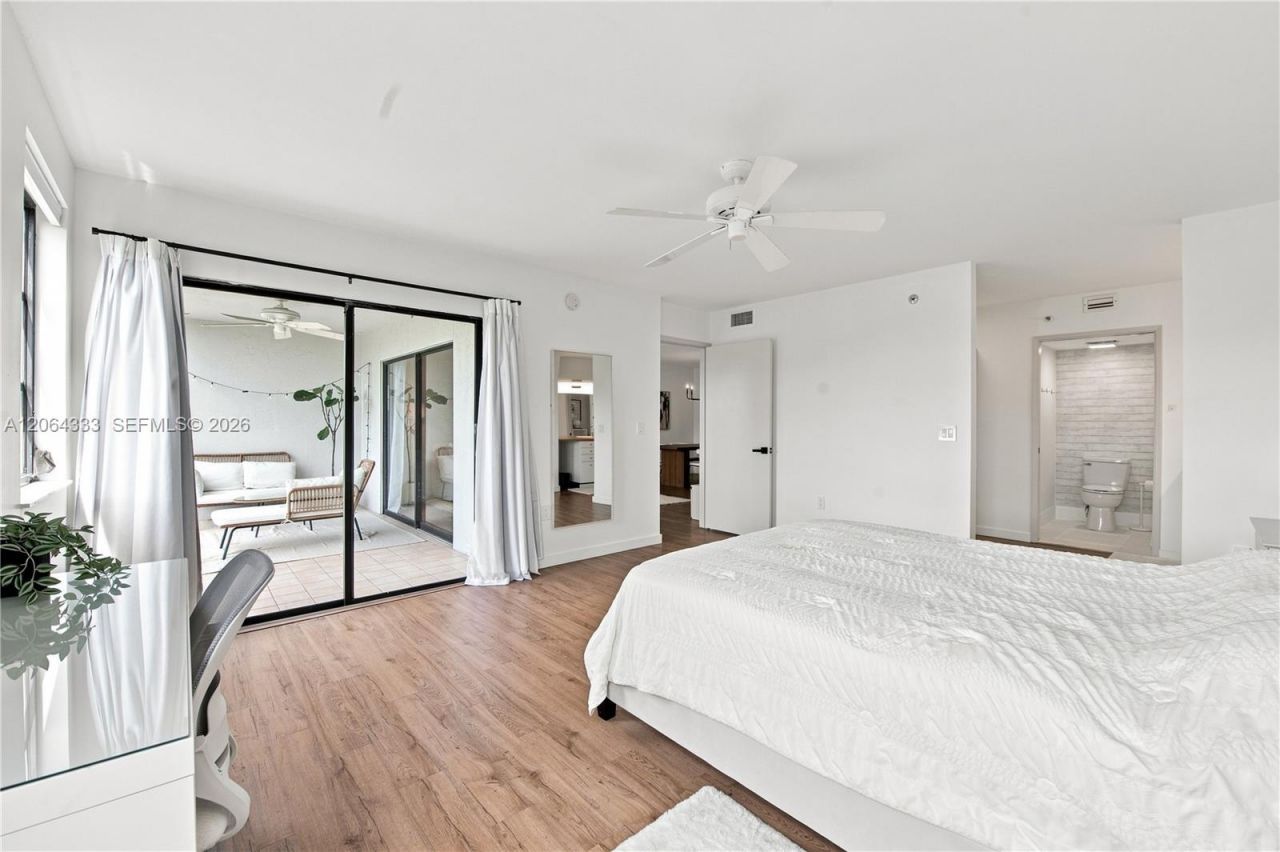 2240 N Cypress Bend Dr, Unit 505, Pompano Beach, FL 33069 Photo