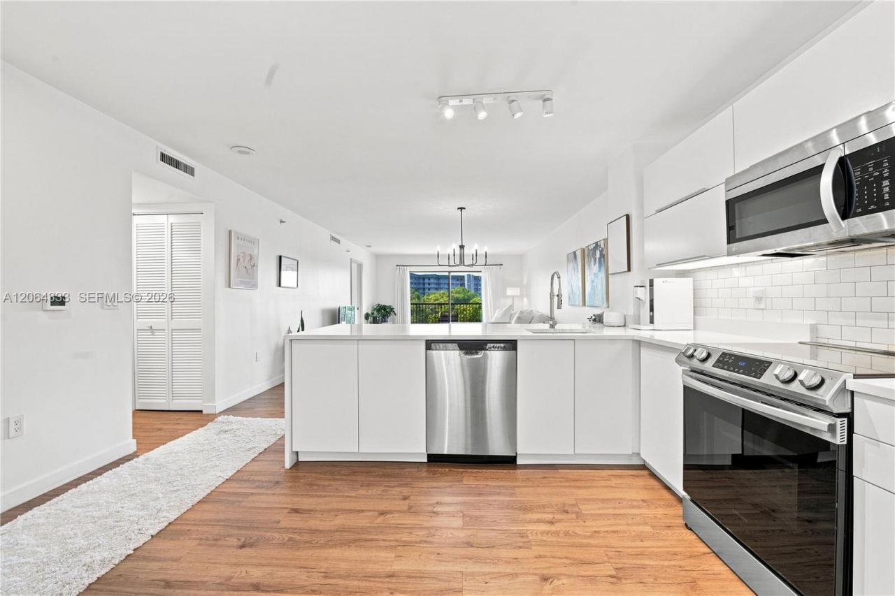 2240 N Cypress Bend Dr, Unit 505, Pompano Beach, FL 33069 Photo