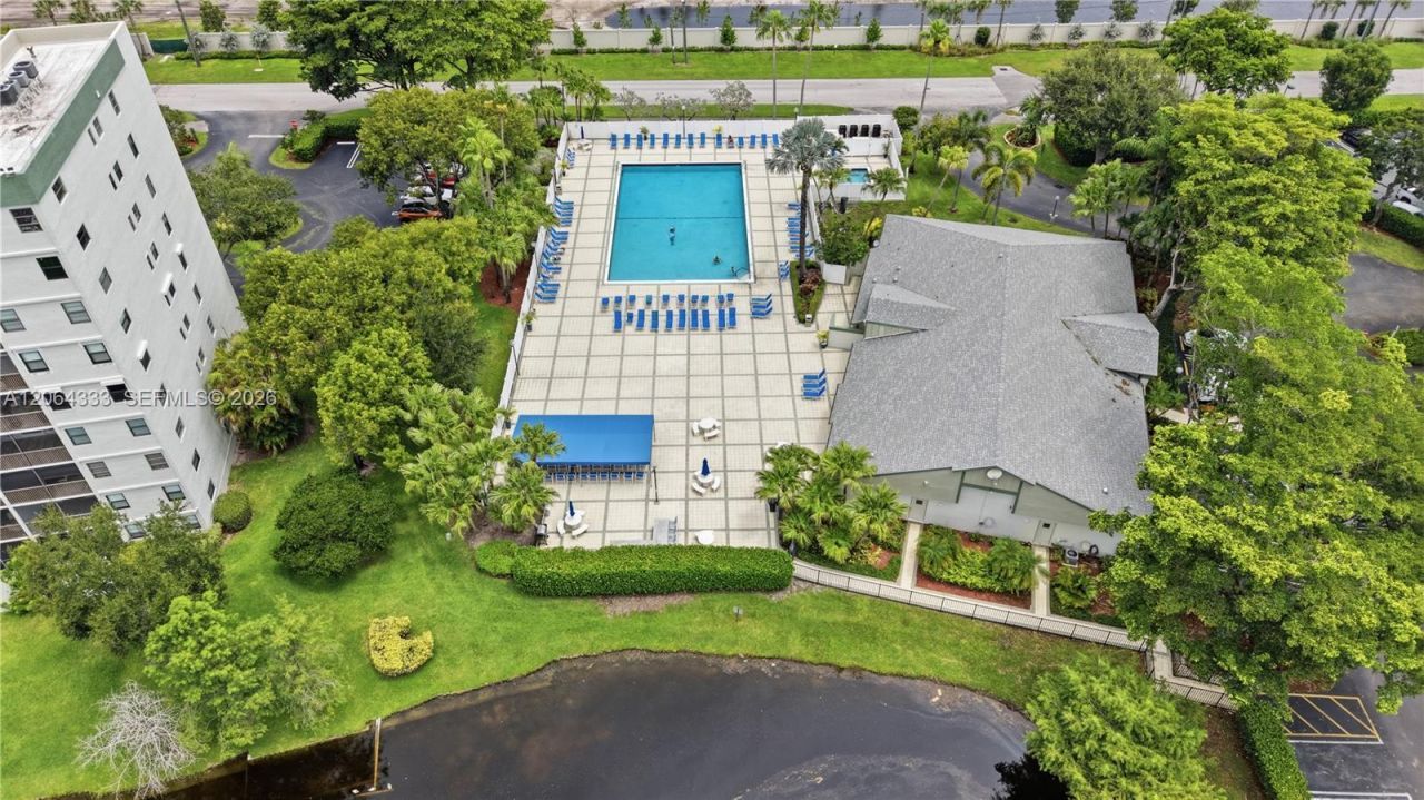 2240 N Cypress Bend Dr, Unit 505, Pompano Beach, FL 33069 Photo