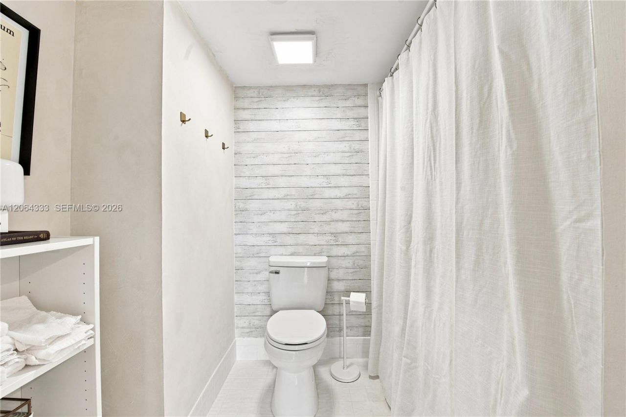 2240 N Cypress Bend Dr, Unit 505, Pompano Beach, FL 33069 Photo