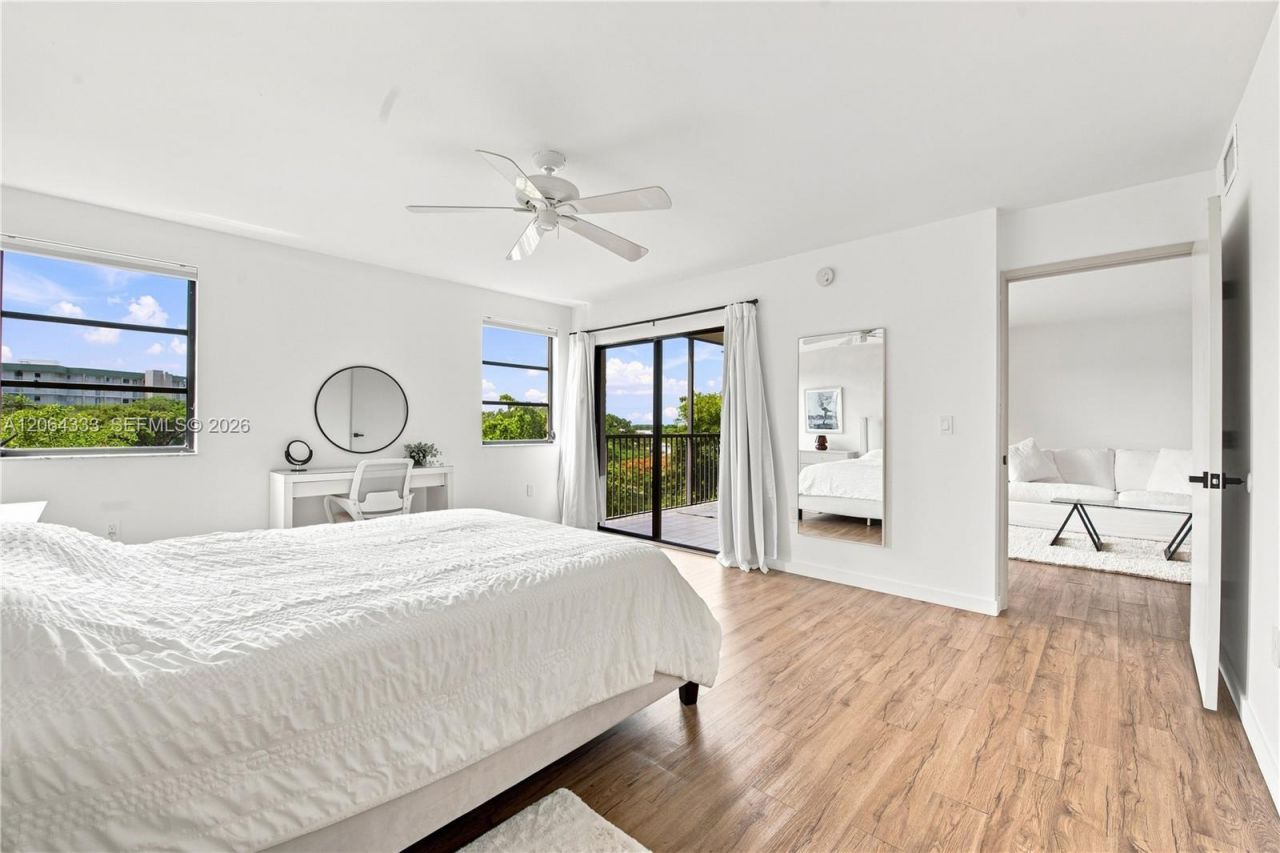 2240 N Cypress Bend Dr, Unit 505, Pompano Beach, FL 33069 Photo