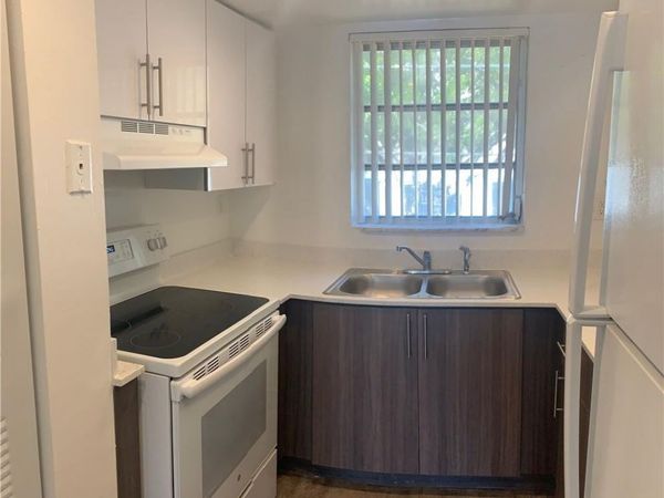 401 NW 34 Street, Unit 94-214, Pompano Beach, FL 33064