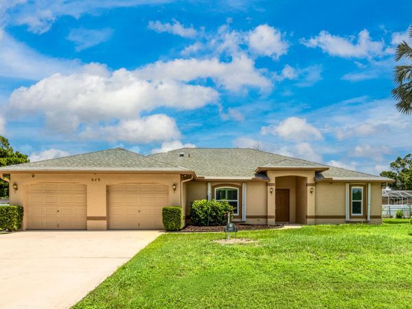 649 NE HORIZON Lane, Port St. Lucie, FL 34983