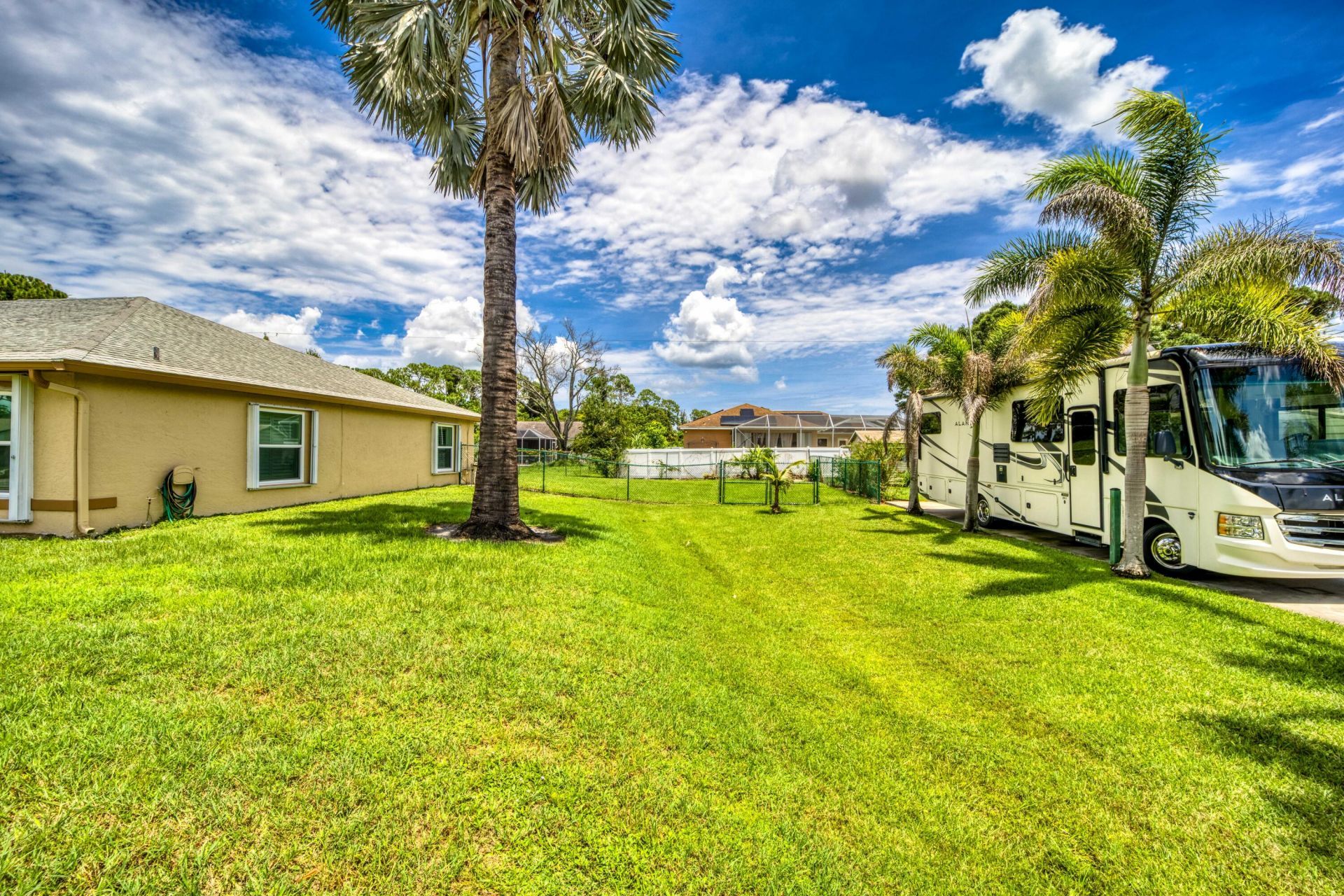 649 NE Horizon Lane, Port Saint Lucie, FL 34983 Photo