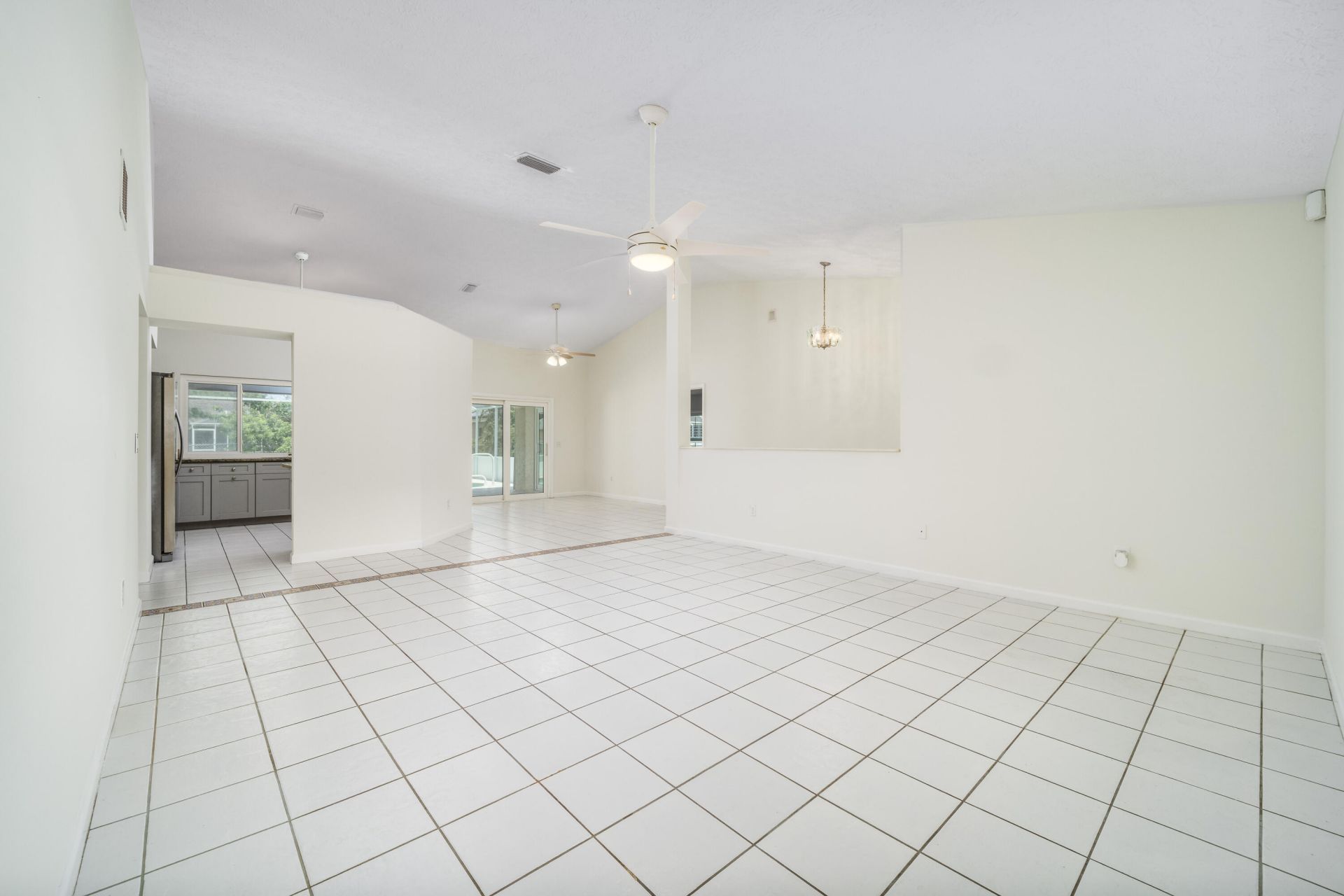649 NE Horizon Lane, Port Saint Lucie, FL 34983 Photo