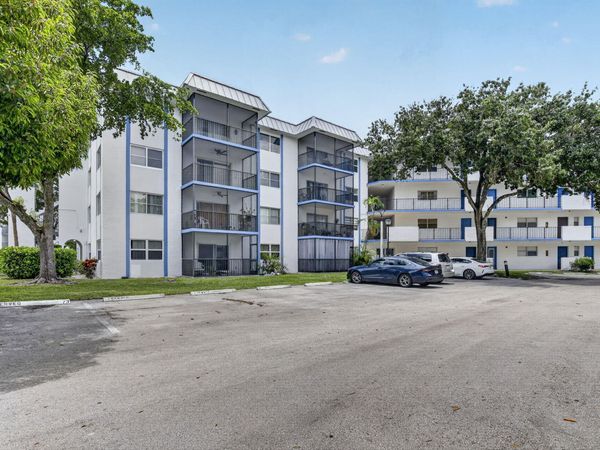 6001 N Falls Circle Drive, Unit 306, Lauderhill, FL 33319