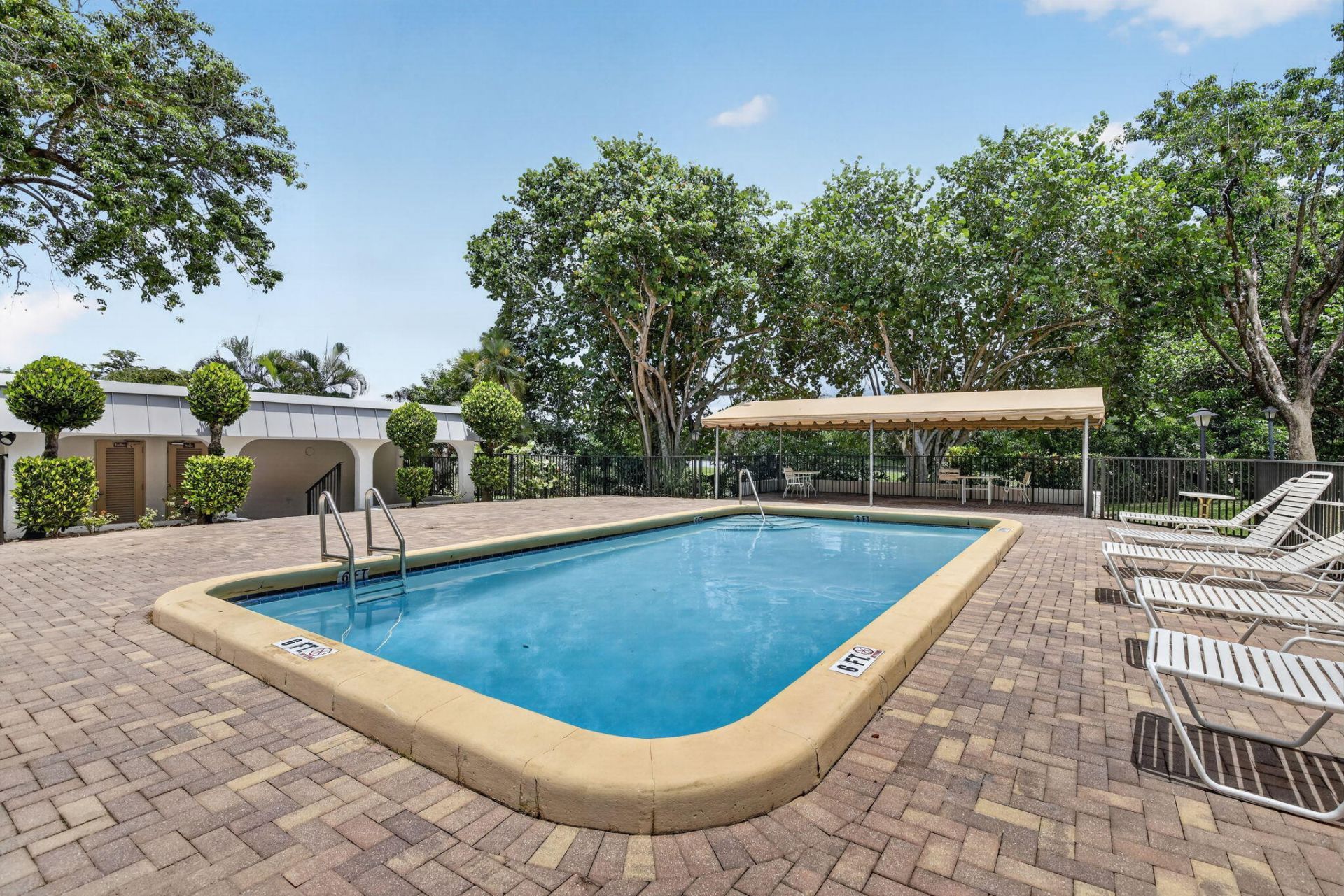 6001 N Falls Circle Drive, Unit 306, Lauderhill, FL 33319 Photo