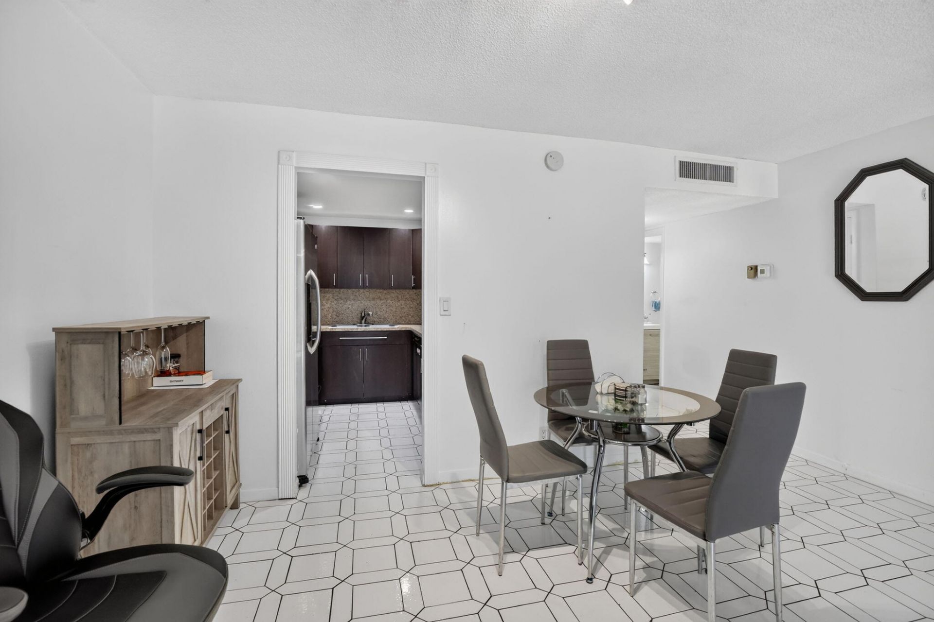 6001 N Falls Circle Drive, Unit 306, Lauderhill, FL 33319 Photo
