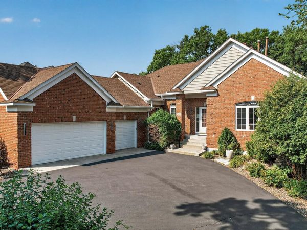 16215 37th Avenue N, Plymouth, MN 55446