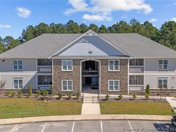 260 Gallery Drive, Unit 101, Spring Lake, NC 28390