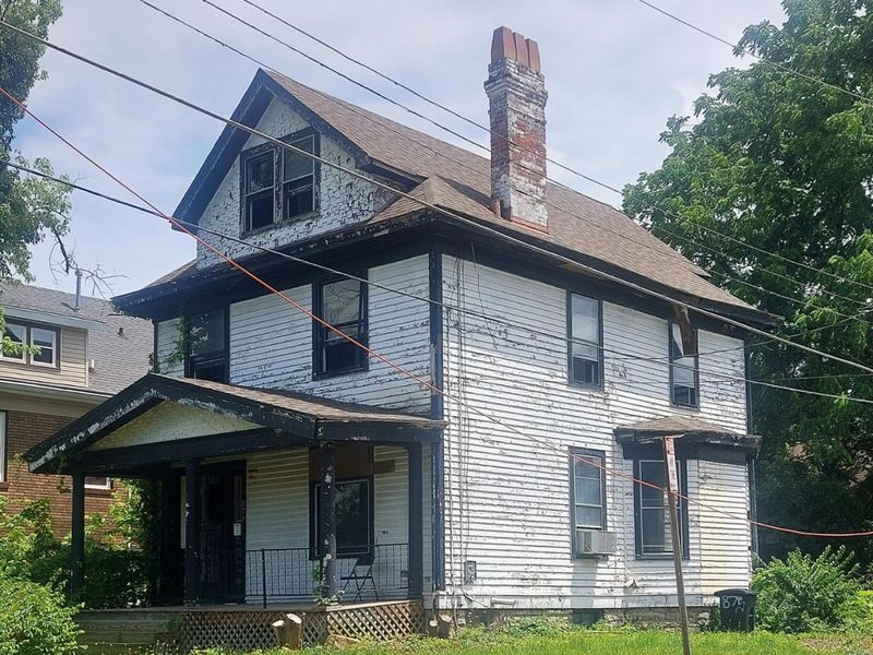 875 Glenwood Ave, Cincinnati, OH 45229 Photo 2
