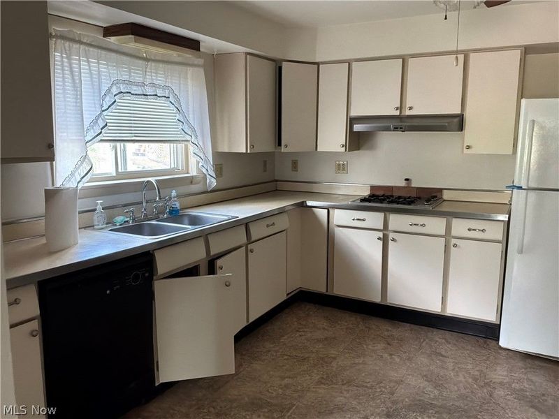 816 Delaware Street, Martins Ferry, OH 43935 Photo 7