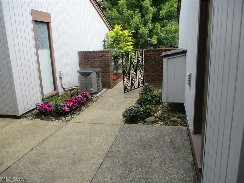 722 Tinkers Lane , Sagamore Hills, OH 44067 Photo 19