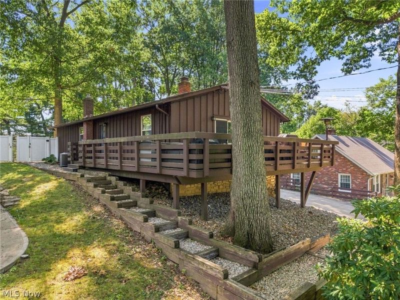 6226 Woodmoor Avenue NW, Canton, OH 44718 Photo 2