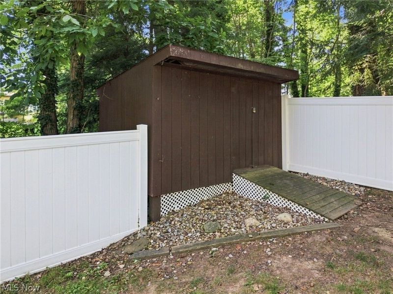 6226 Woodmoor Avenue NW, Canton, OH 44718 Photo 27