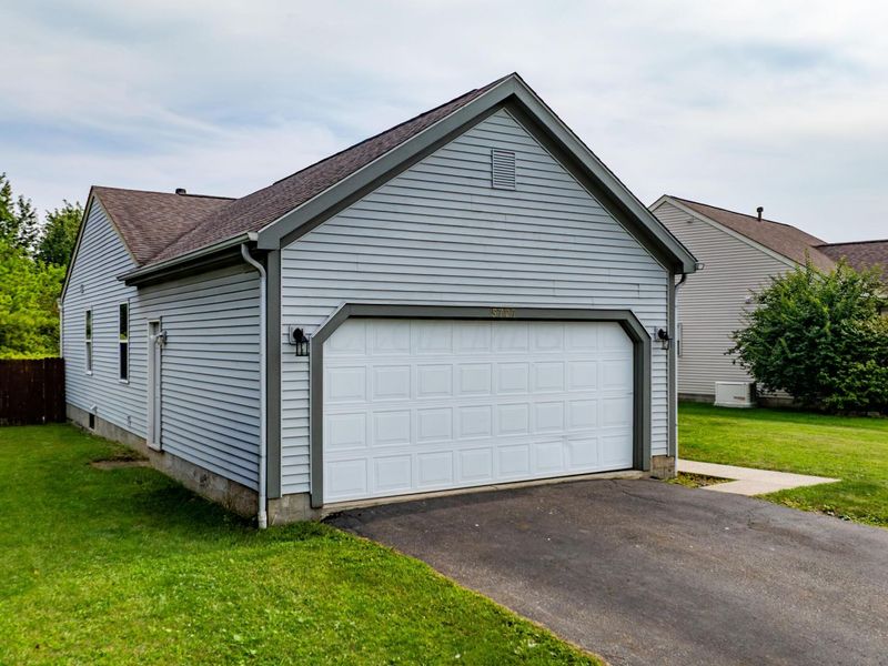 5727 Silver Spurs Lane , Galloway, OH 43119 Photo 2