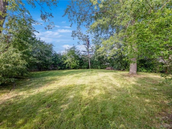 27 Woodlee Lane , Grand Island, NY 14072