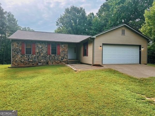 245 W Kelly Lake Road, Brooks, GA 30205