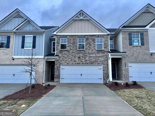 2618 Swan Lake Drive, Grayson, GA 30017