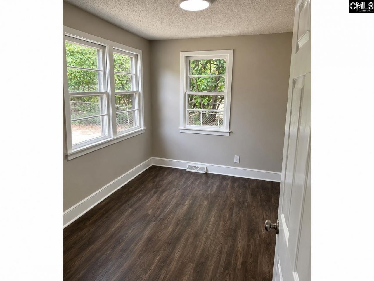 201 Branham Street  Photo 7
