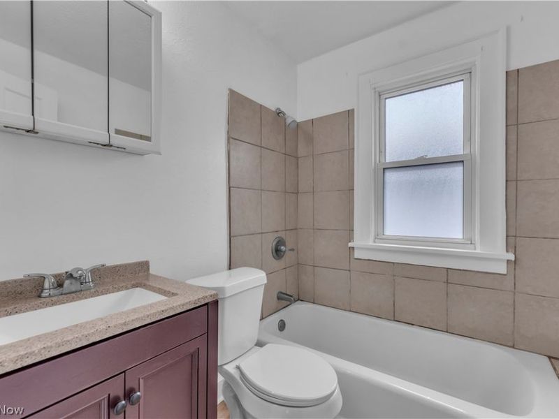 382 E 161st Street , Unit 2/UP, Cleveland, OH 44110 Photo 14