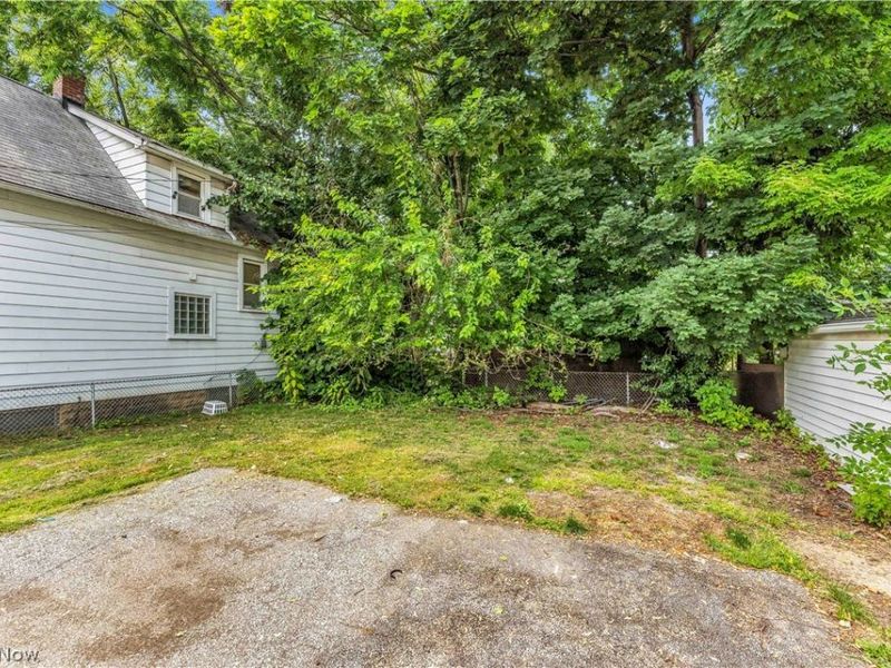 382 E 161st Street , Unit 2/UP, Cleveland, OH 44110 Photo 19