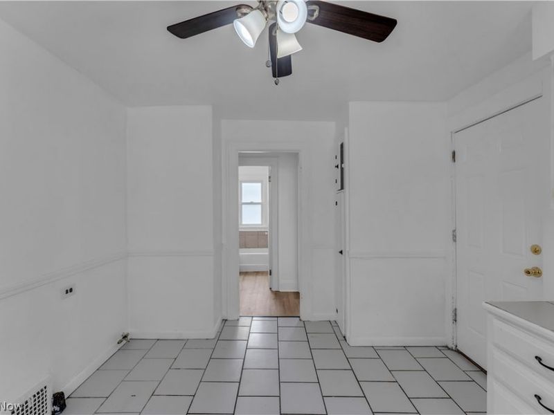 382 E 161st Street , Unit 2/UP, Cleveland, OH 44110 Photo 8