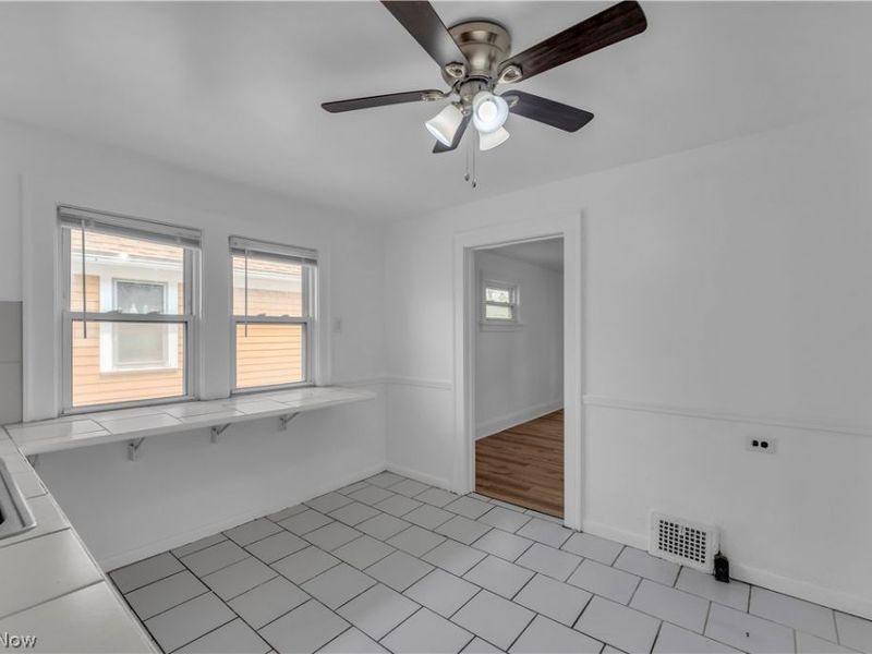 382 E 161st Street , Unit 2/UP, Cleveland, OH 44110 Photo 9
