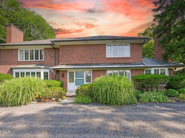 4912 W Bancroft Street, Toledo, OH 43615