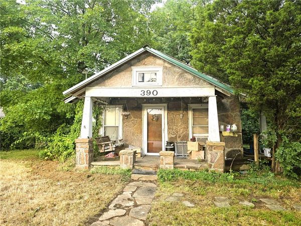 390 S Crossover Road , Fayetteville, AR 72701