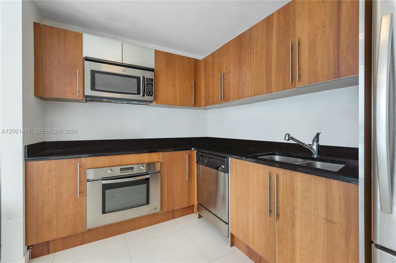 300 S Biscayne Blvd , Unit T-2309, Miami, FL 33131 Photo