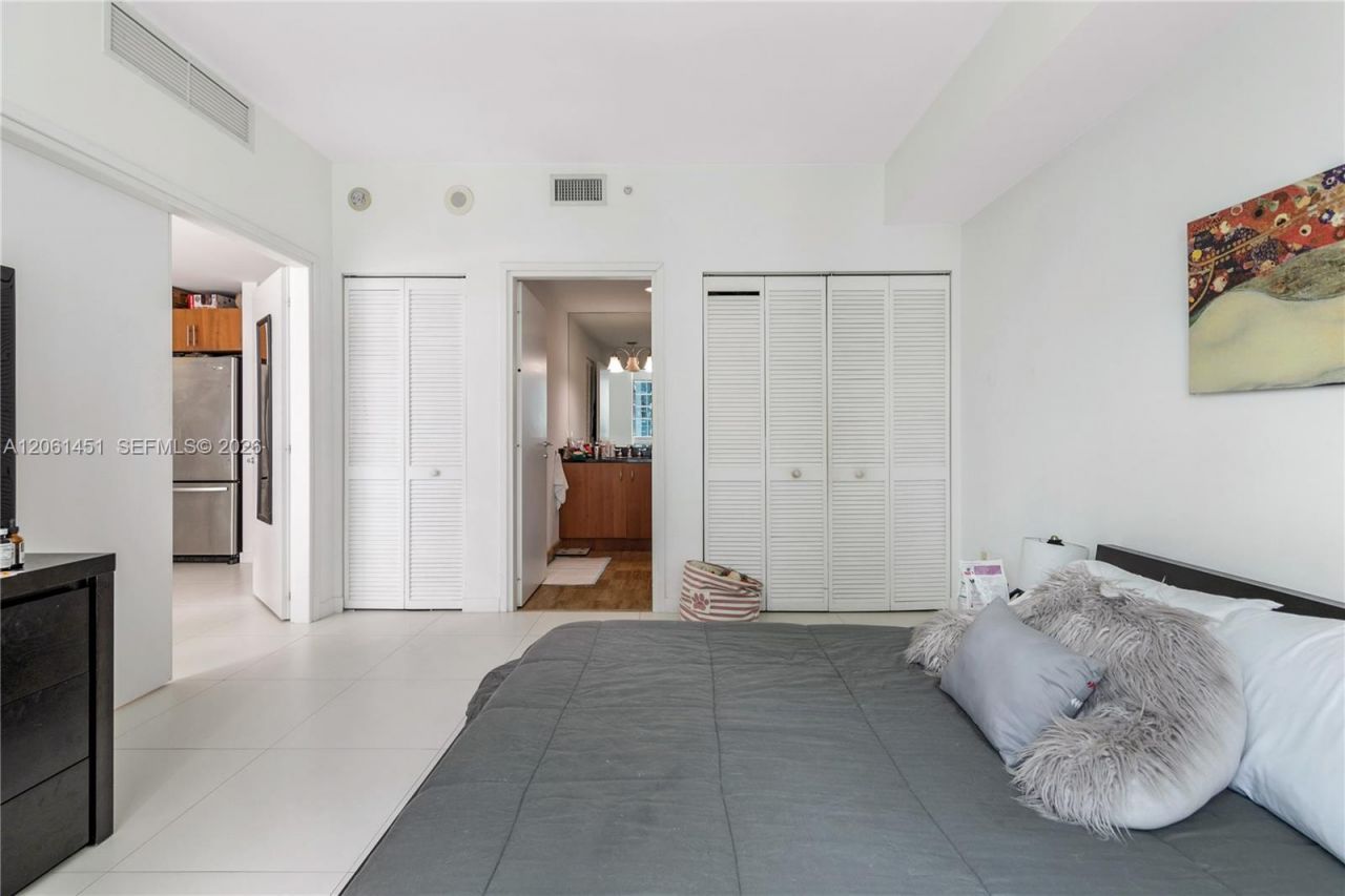 300 S Biscayne Blvd , Unit T-2309, Miami, FL 33131 Photo