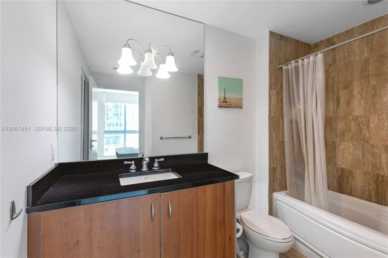 300 S Biscayne Blvd , Unit T-2309, Miami, FL 33131 Photo