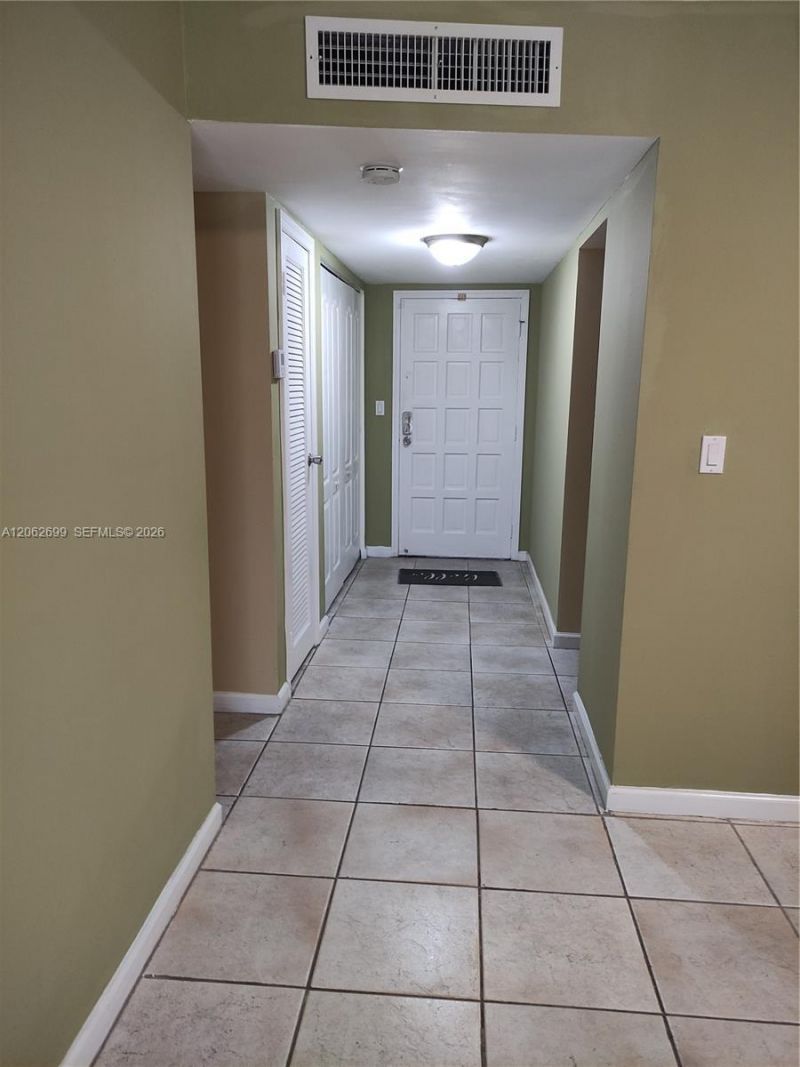 6301 N Fall Circle Dr, Unit 410, Lauderhill, FL 33319 Photo