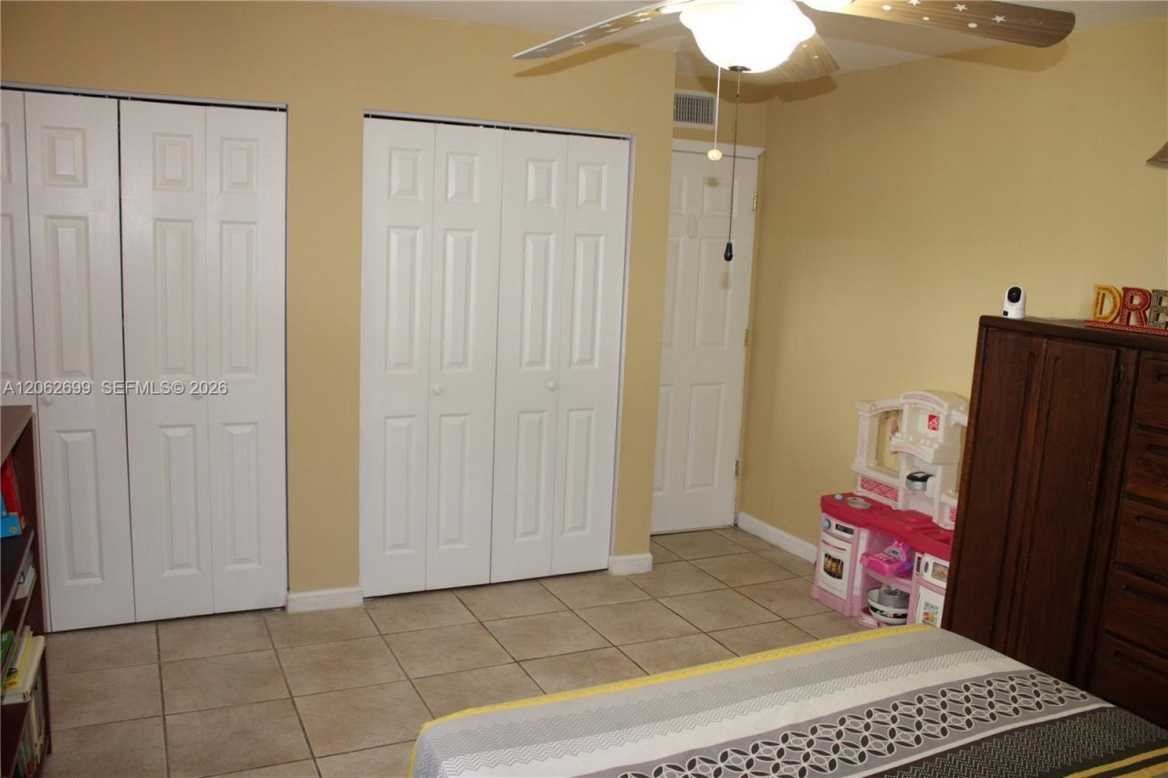 6301 N Fall Circle Dr, Unit 410, Lauderhill, FL 33319 Photo