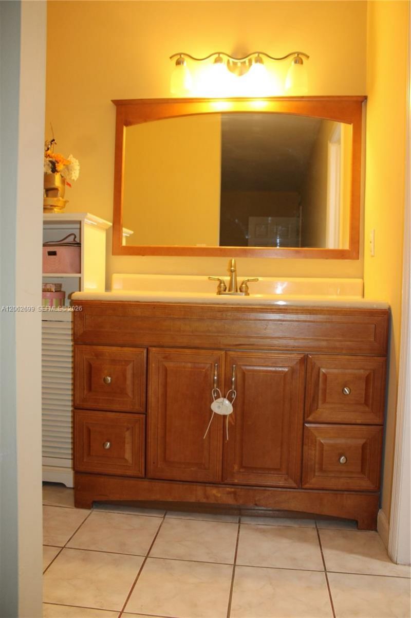 6301 N Fall Circle Dr, Unit 410, Lauderhill, FL 33319 Photo