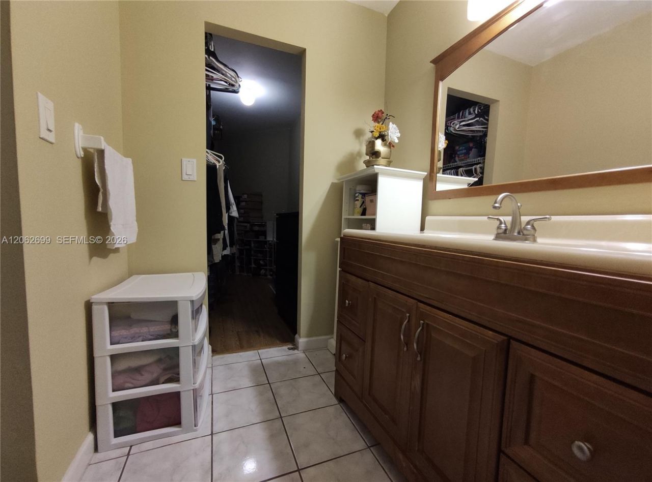 6301 N Fall Circle Dr, Unit 410, Lauderhill, FL 33319 Photo