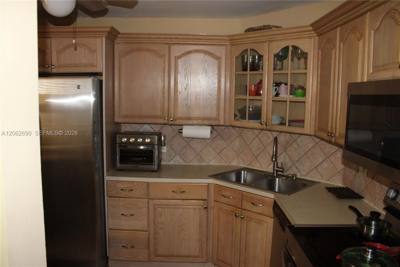 6301 N Fall Circle Dr, Unit 410, Lauderhill, FL 33319 Photo