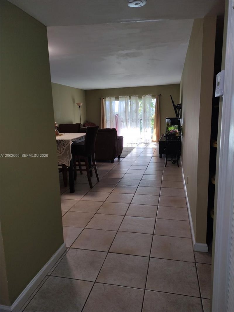 6301 N Fall Circle Dr, Unit 410, Lauderhill, FL 33319 Photo