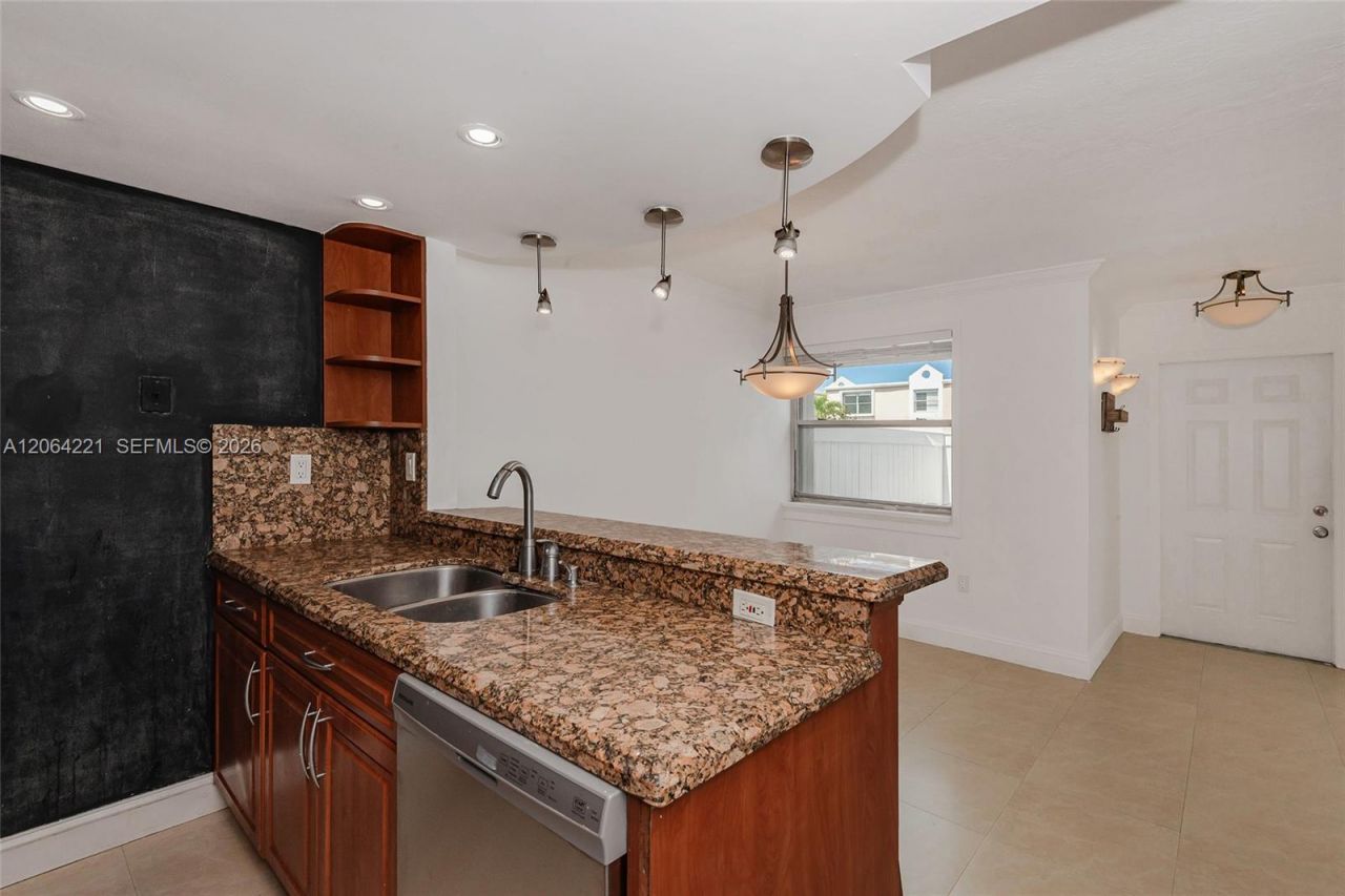 4520 SW 68th Ct Cir, Unit 25-5, Miami, FL 33155 Photo