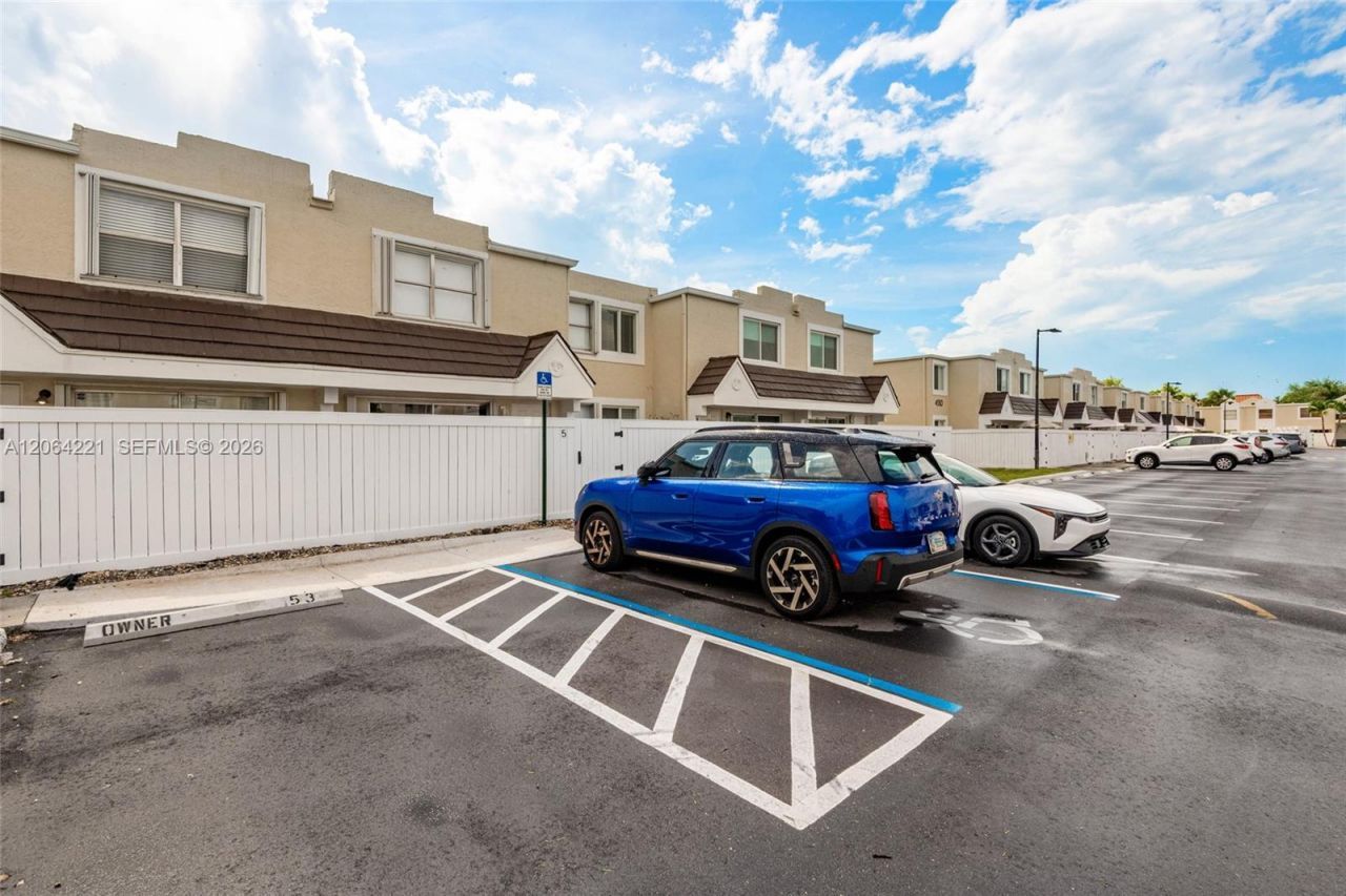 4520 SW 68th Ct Cir, Unit 25-5, Miami, FL 33155 Photo