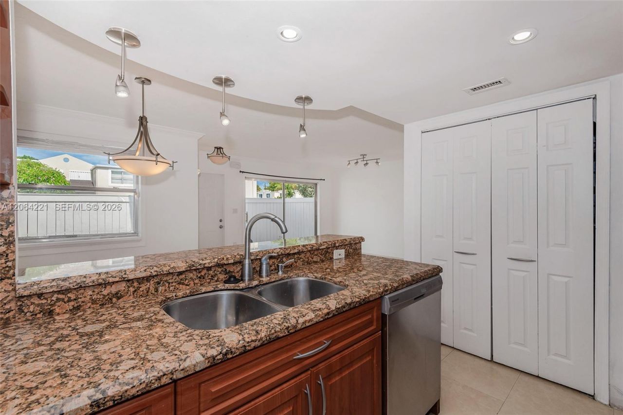 4520 SW 68th Ct Cir, Unit 25-5, Miami, FL 33155 Photo