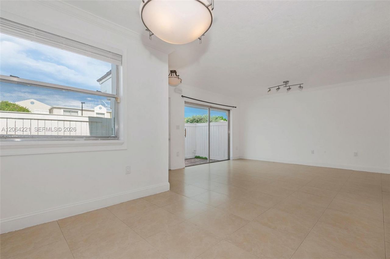 4520 SW 68th Ct Cir, Unit 25-5, Miami, FL 33155 Photo