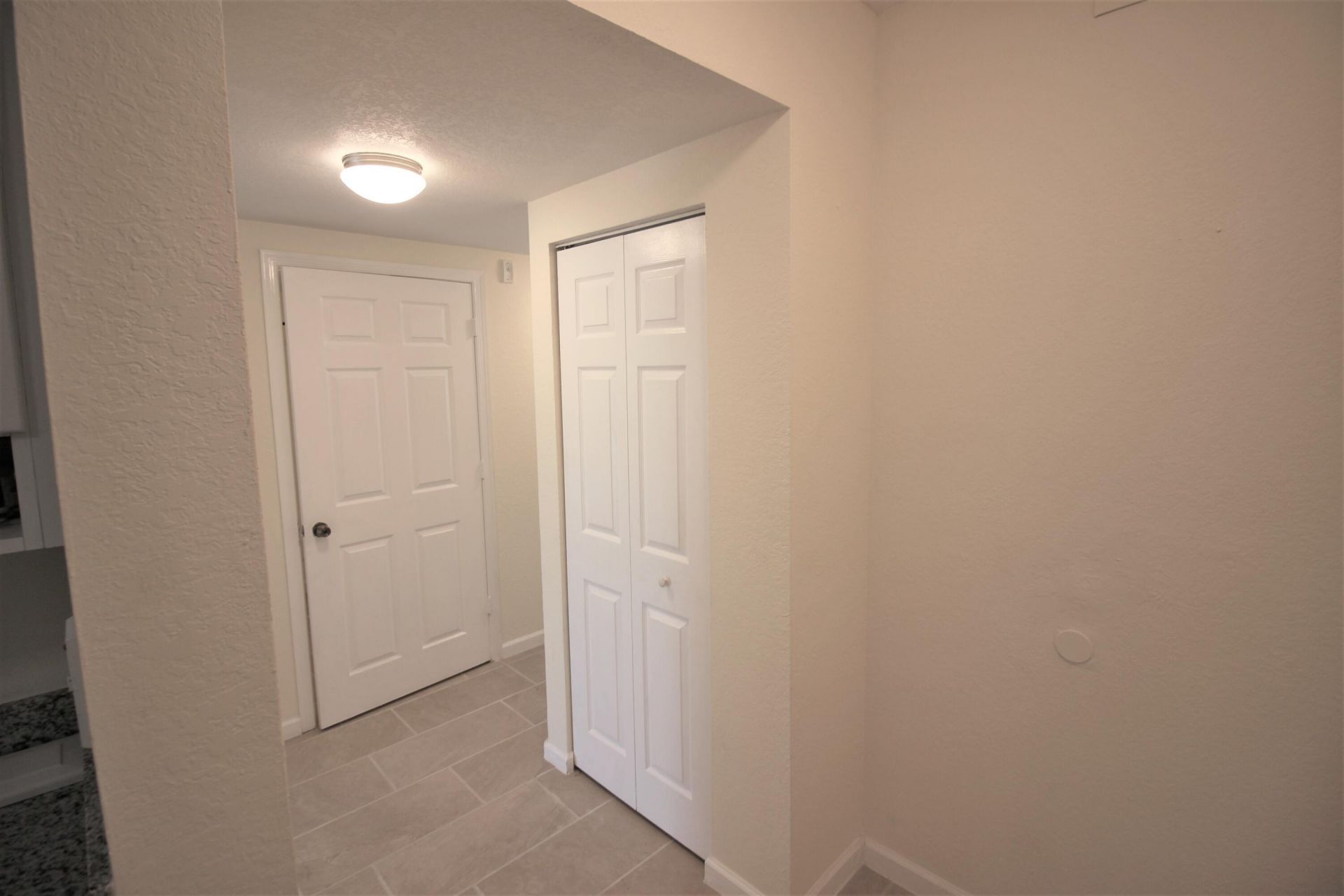 1145 Golden Lakes Boulevard, Unit 716, West Palm Beach, FL 33411 Photo