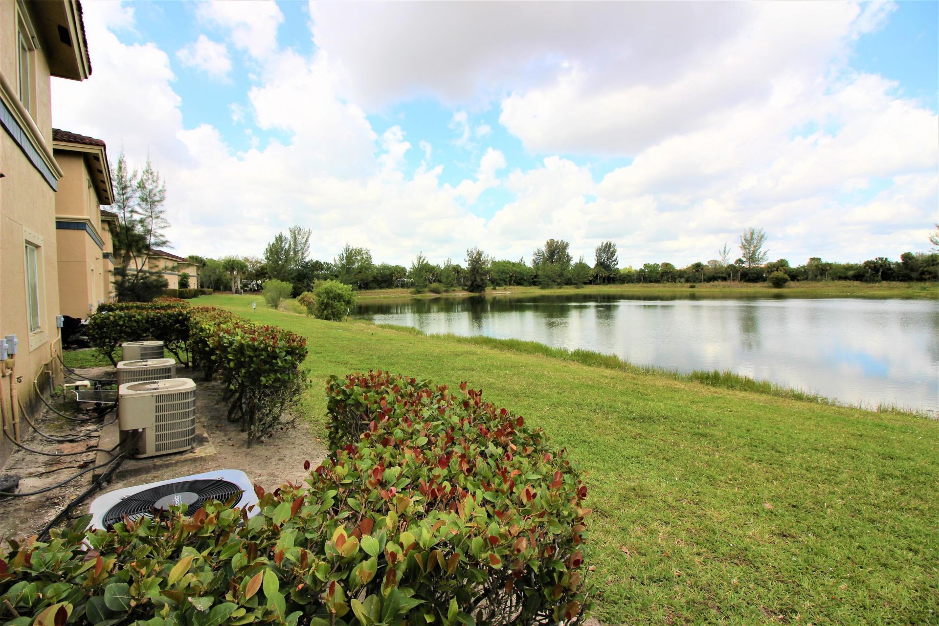 1145 Golden Lakes Boulevard, Unit 716, West Palm Beach, FL 33411 Photo