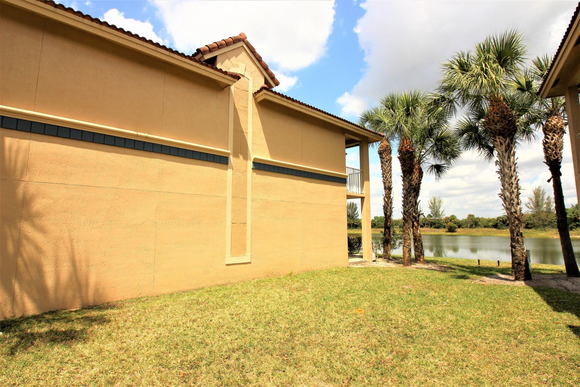 1145 Golden Lakes Boulevard, Unit 716, West Palm Beach, FL 33411 Photo