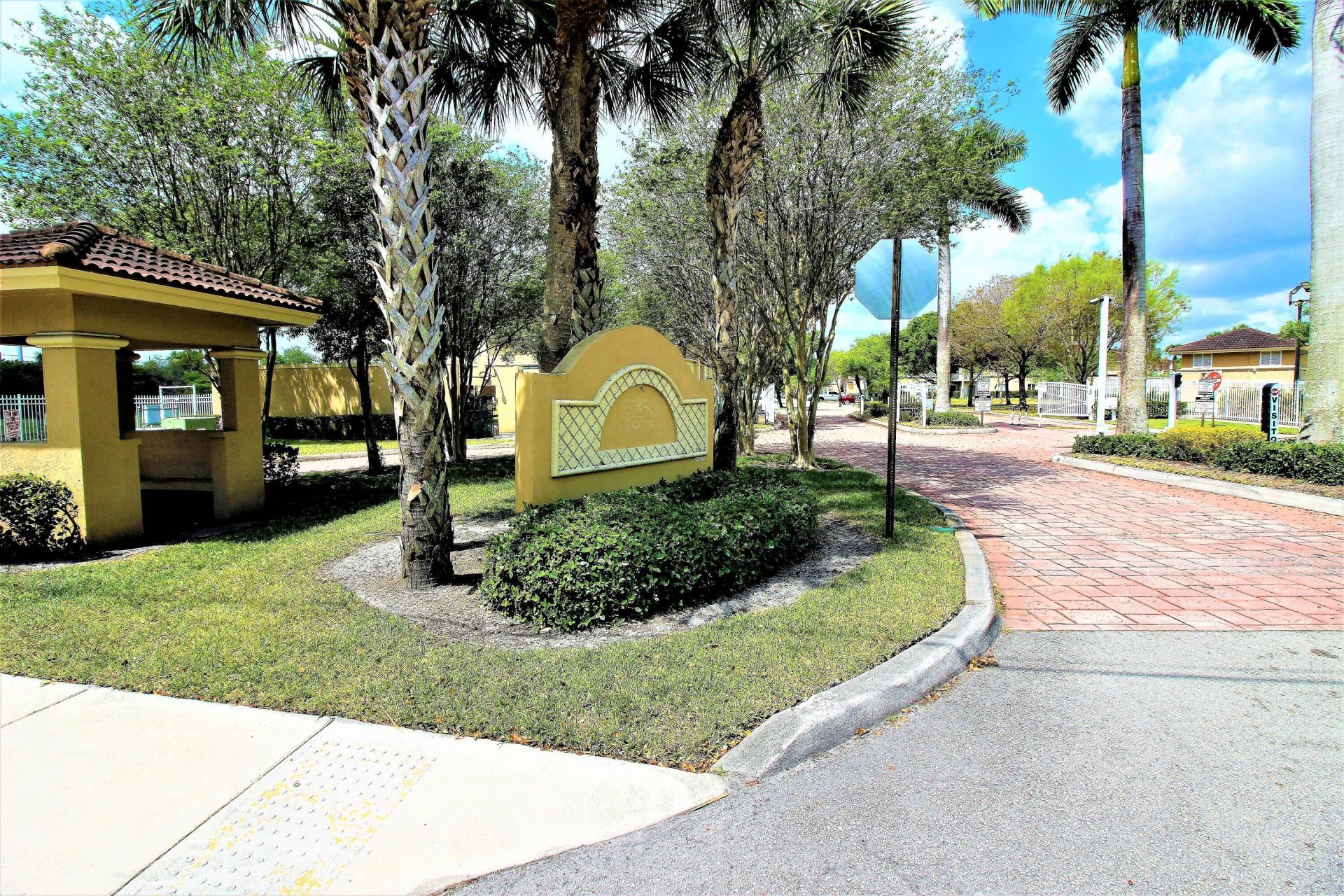 1145 Golden Lakes Boulevard, Unit 716, West Palm Beach, FL 33411 Photo