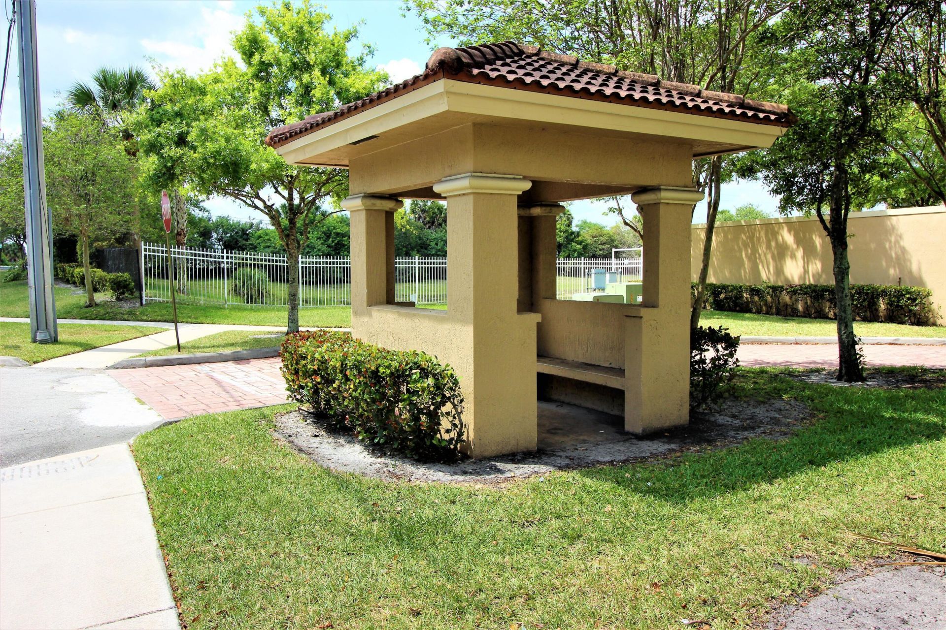 1145 Golden Lakes Boulevard, Unit 716, West Palm Beach, FL 33411 Photo